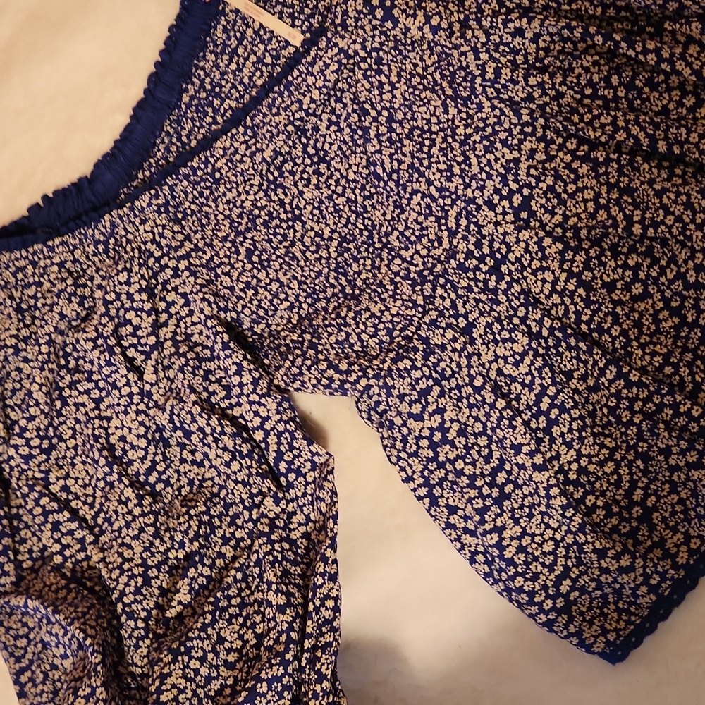 Free People Cropped Navy Floral Blouse Womans Size Medium - Picture 4 of 12